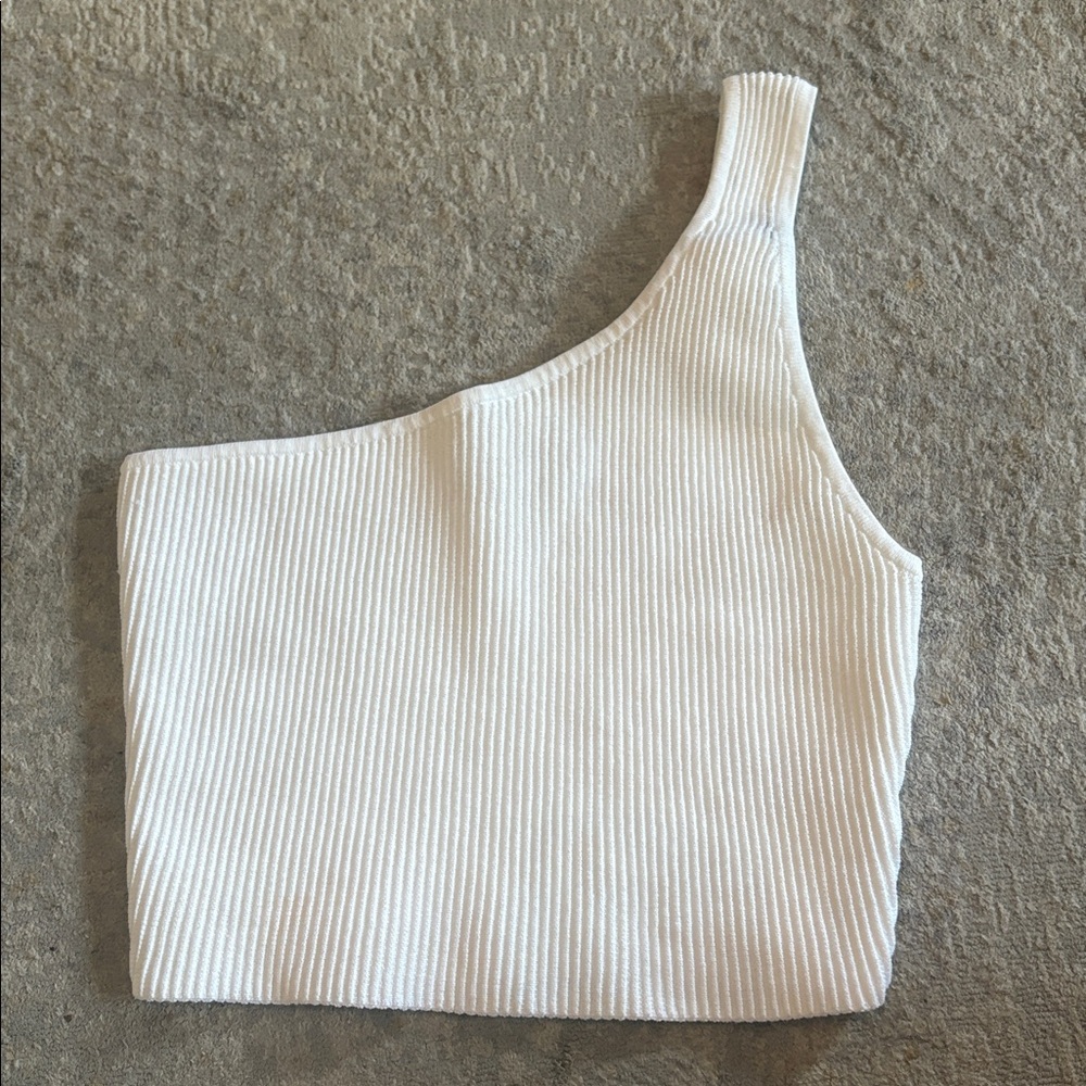 Aritzia Babaton Sculpt Knit One Shoulder top Size Small